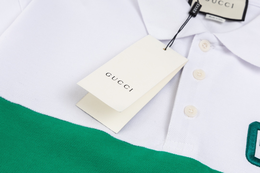 Simple embroidered polo shirt Simple embroidered polo shirt