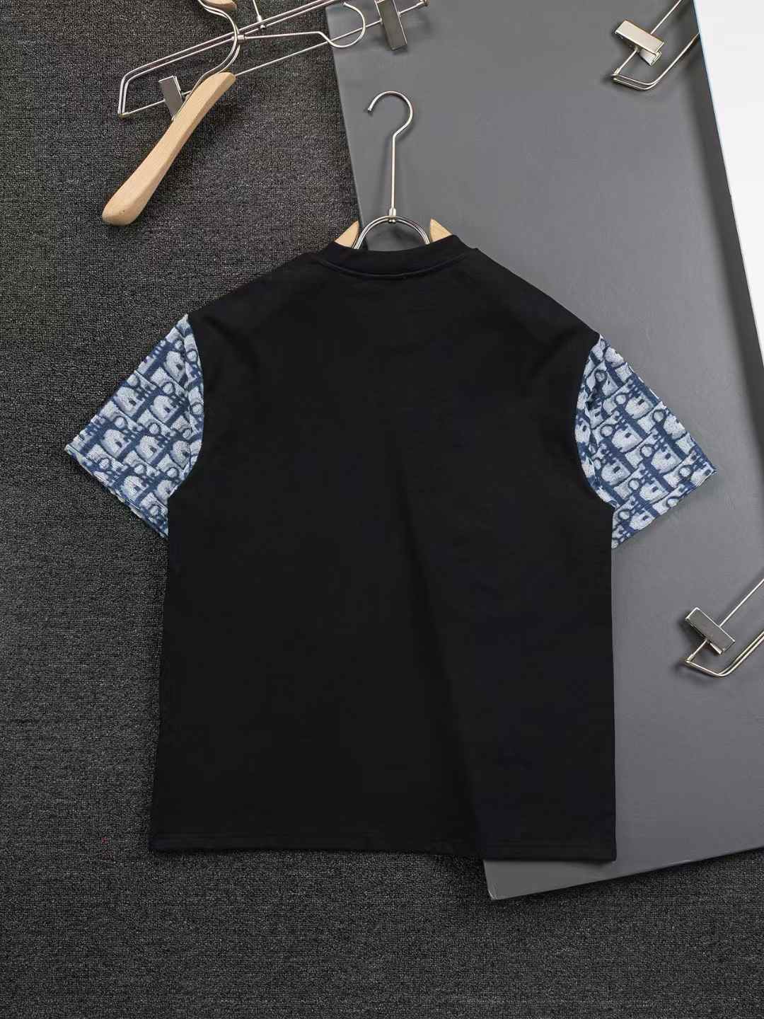 Embroidery stitching t-shirt Embroidery stitching t-shirt