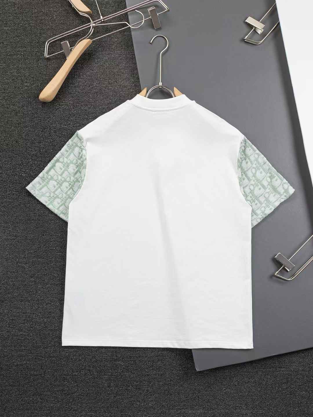 Embroidery stitching t-shirt Embroidery stitching t-shirt