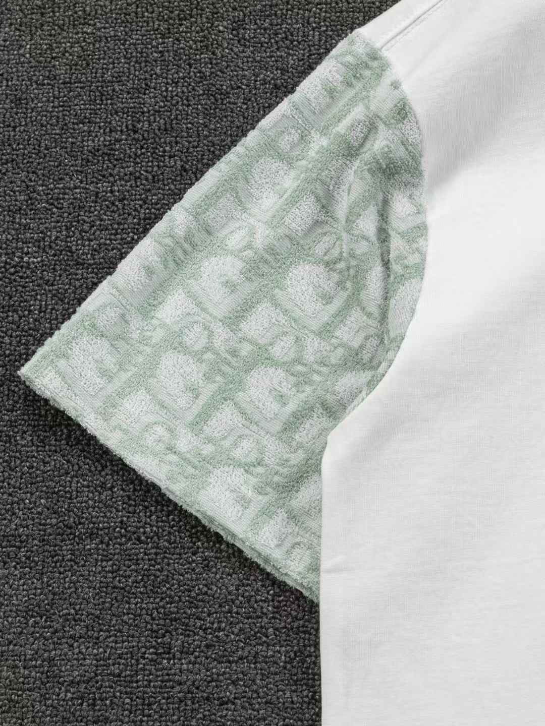 Embroidery stitching t-shirt Embroidery stitching t-shirt