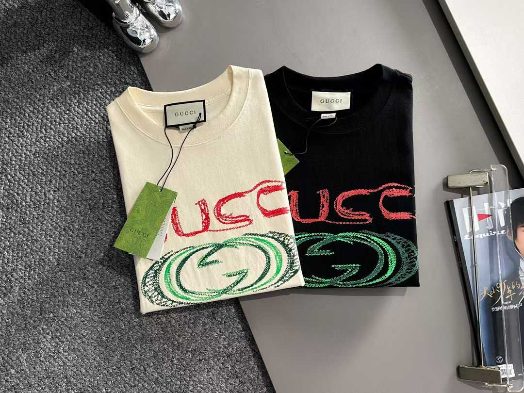 Classic print t-shirt Classic print t-shirt