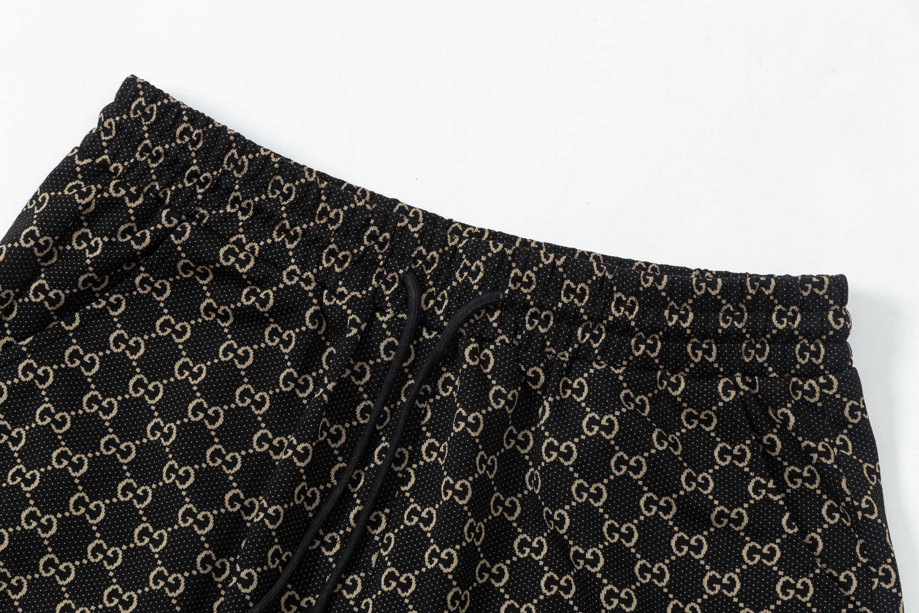 Summer new full logo knitted shorts Summer new full logo knitted shorts