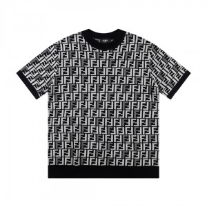 Short sleeved knitted t-shirt
