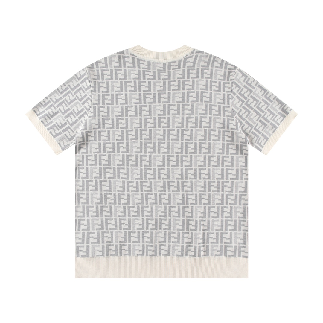Short sleeved knitted t-shirt Short sleeved knitted t-shirt