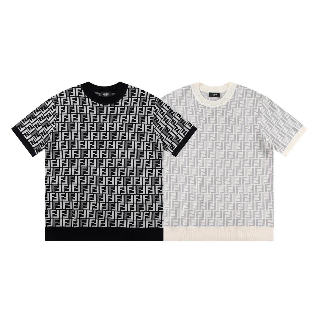 Short sleeved knitted t-shirt Short sleeved knitted t-shirt