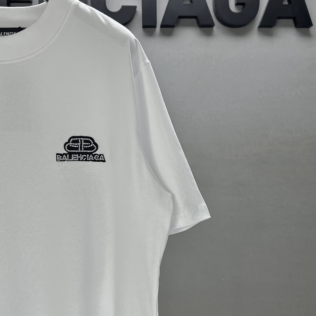 Summer new embroidery hot drill t-shirt Summer new embroidery hot drill t-shirt