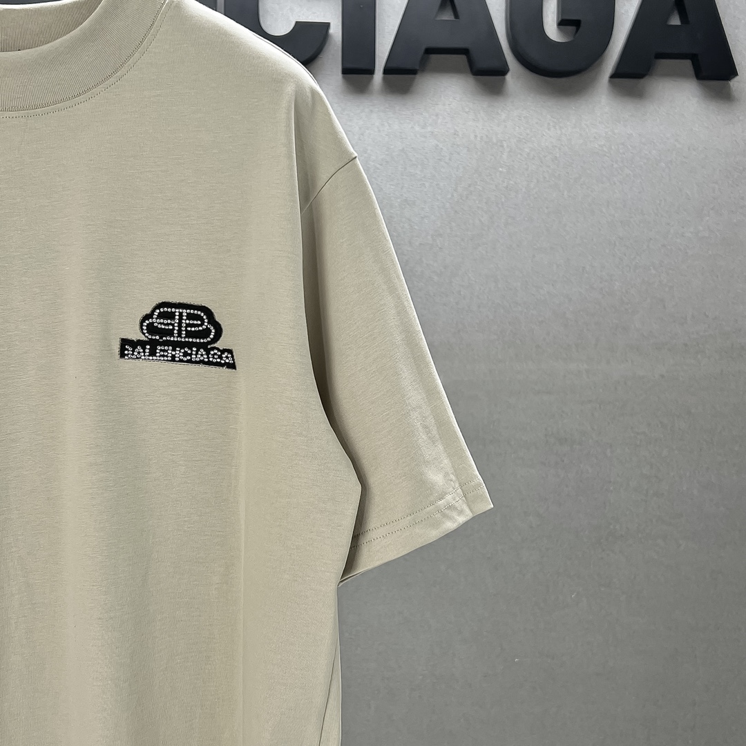 Summer new embroidery hot drill t-shirt Summer new embroidery hot drill t-shirt