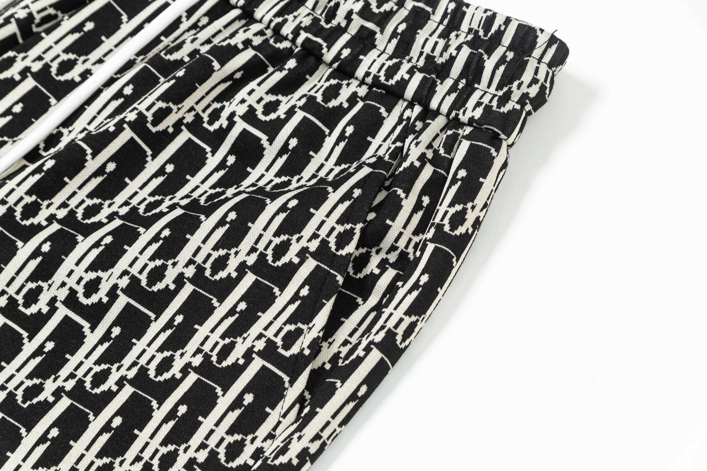 Full printed elastic casual shorts Full printed elastic casual shorts