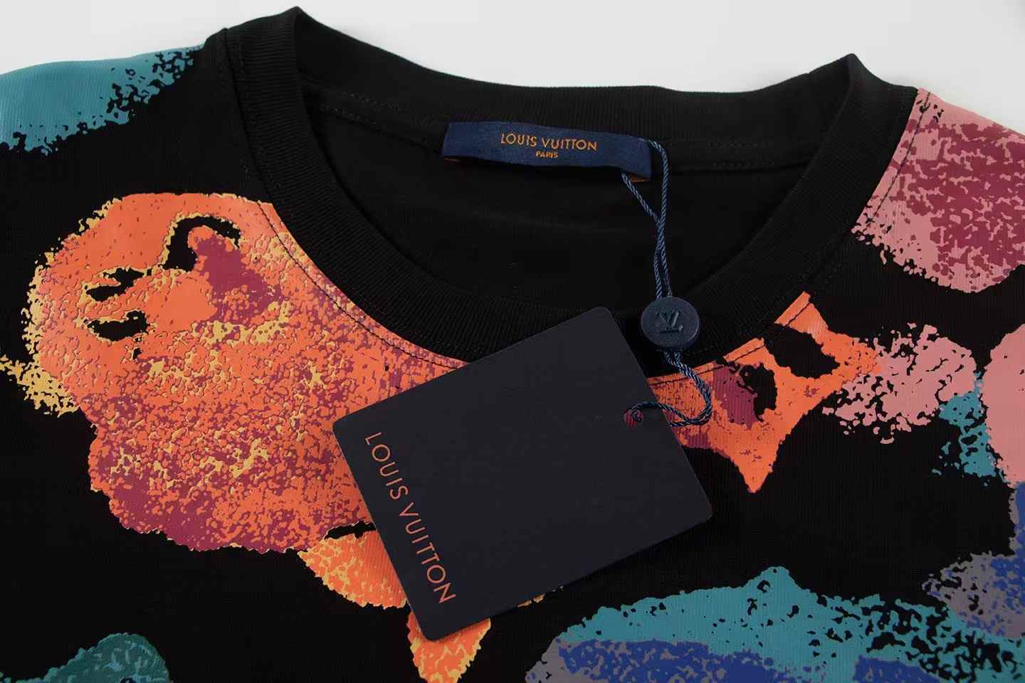 Ink splashing print t-shirt Ink splashing print t-shirt