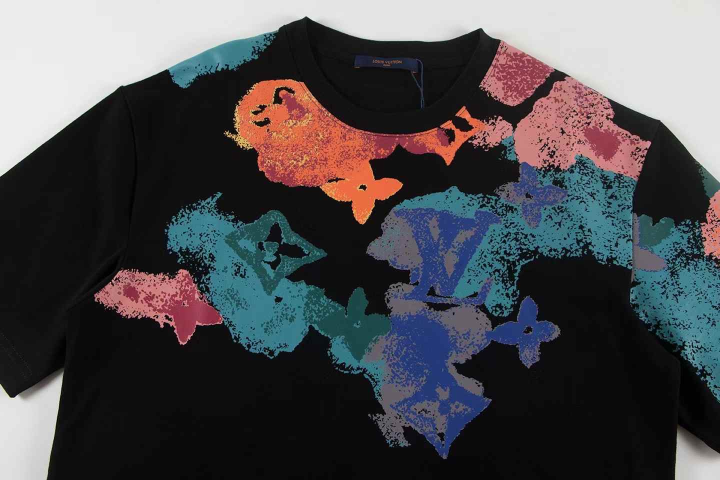 Ink splashing print t-shirt Ink splashing print t-shirt
