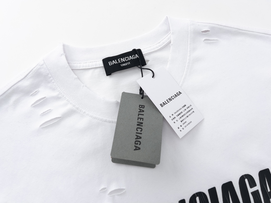 Classic logo hole t-shirt Classic logo hole t-shirt