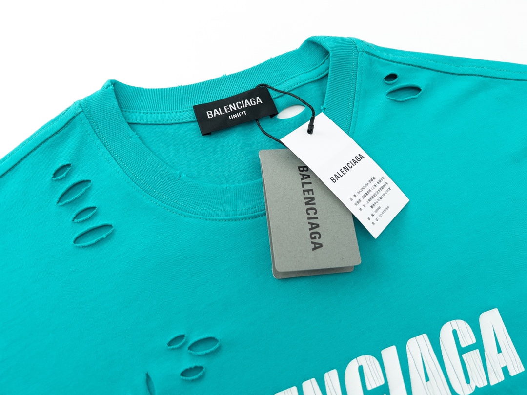 Classic logo hole t-shirt Classic logo hole t-shirt
