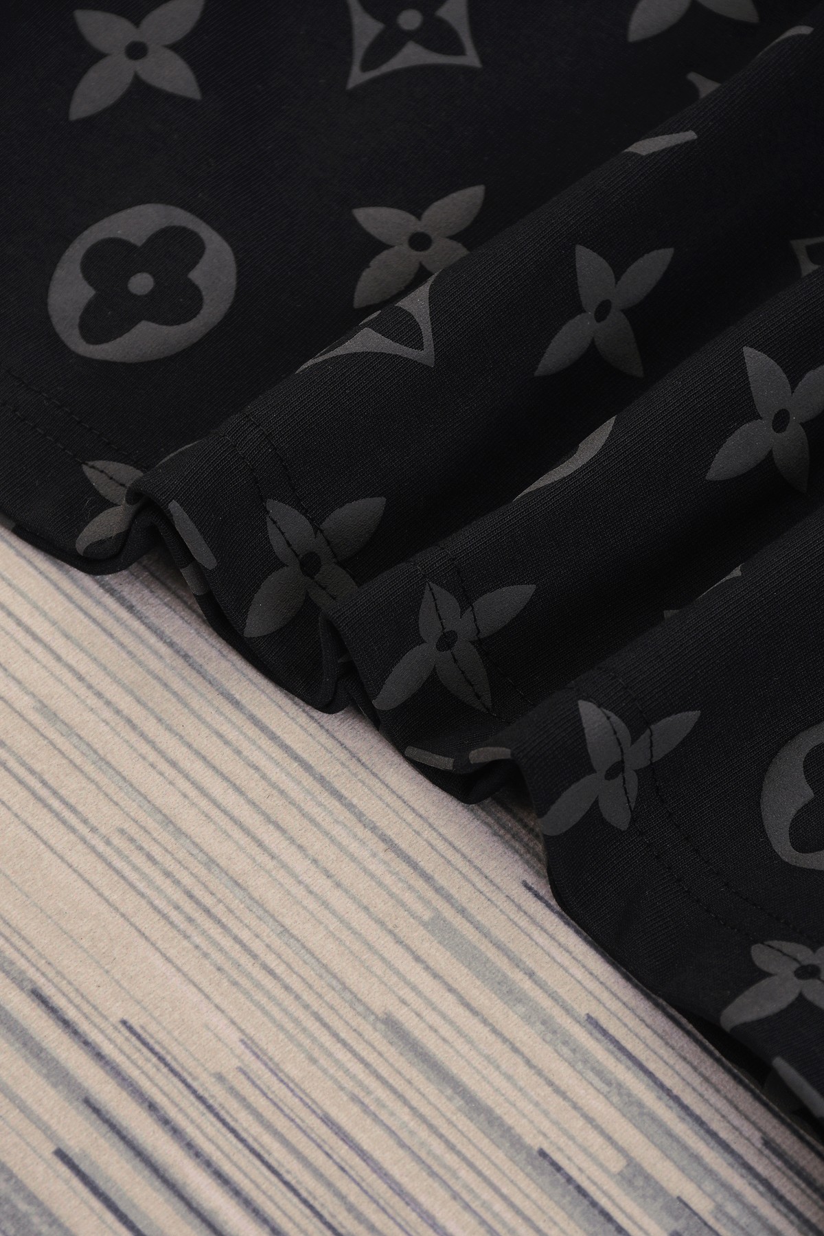 High craftsmanship foam printing t-shirt High craftsmanship foam printing t-shirt