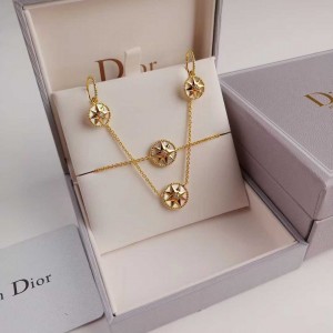 New gold necklace