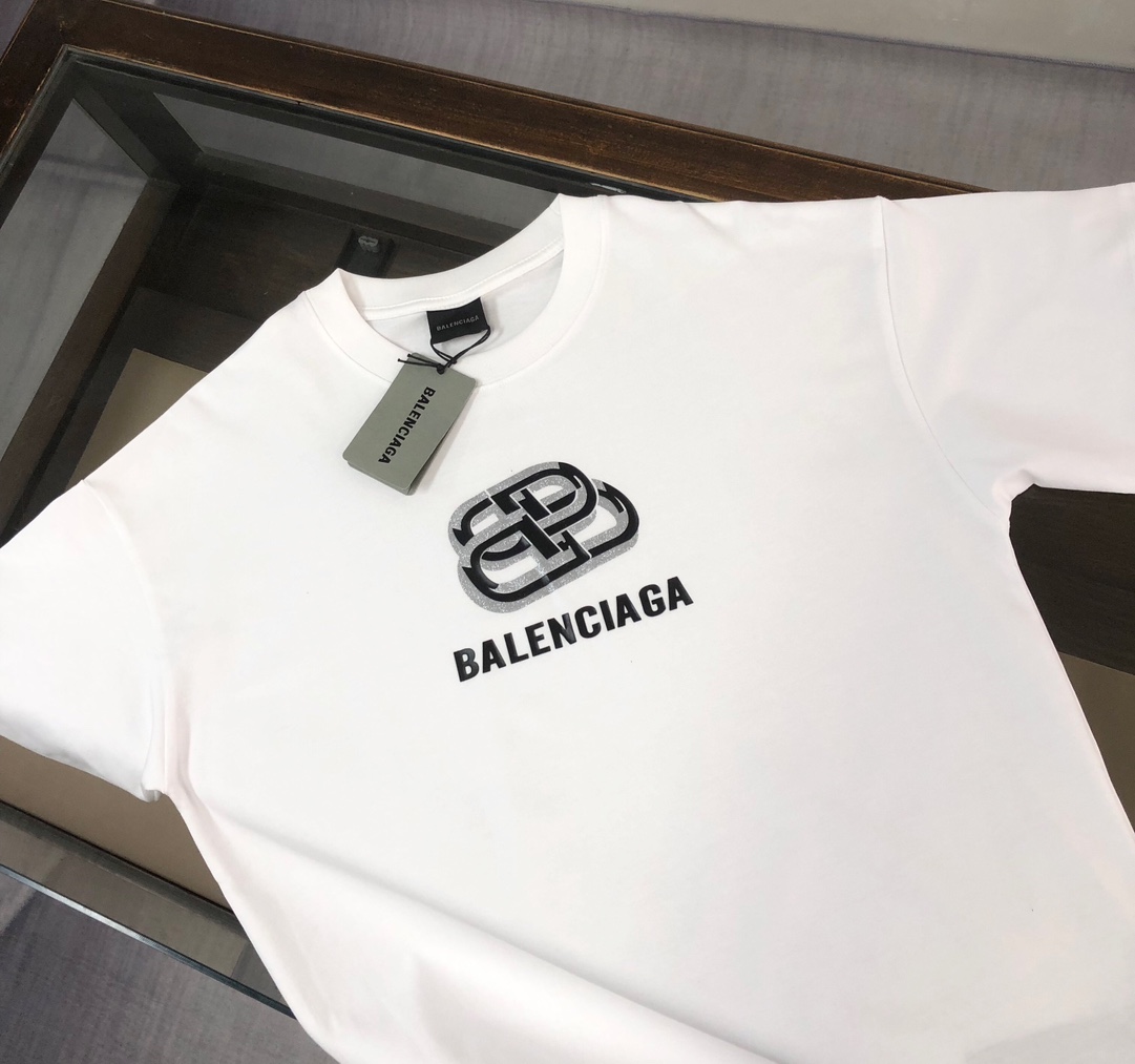 Classic print t-shirt Classic print t-shirt