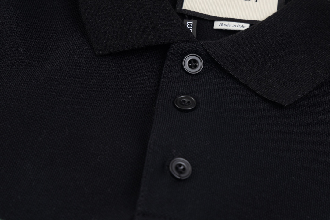 Stripe stitching polo shirt Stripe stitching polo shirt