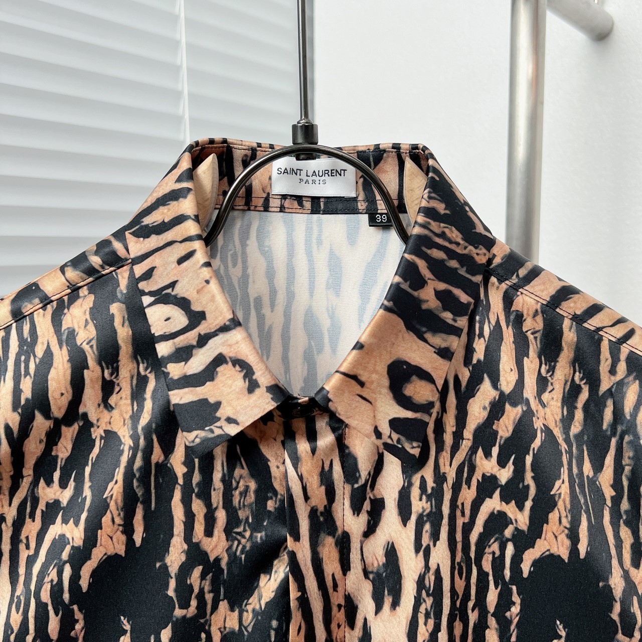 Leopard print patchwork print shirt Leopard print patchwork print shirt