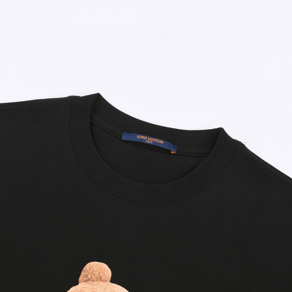 Bear print fashion t-shirt Bear print fashion t-shirt