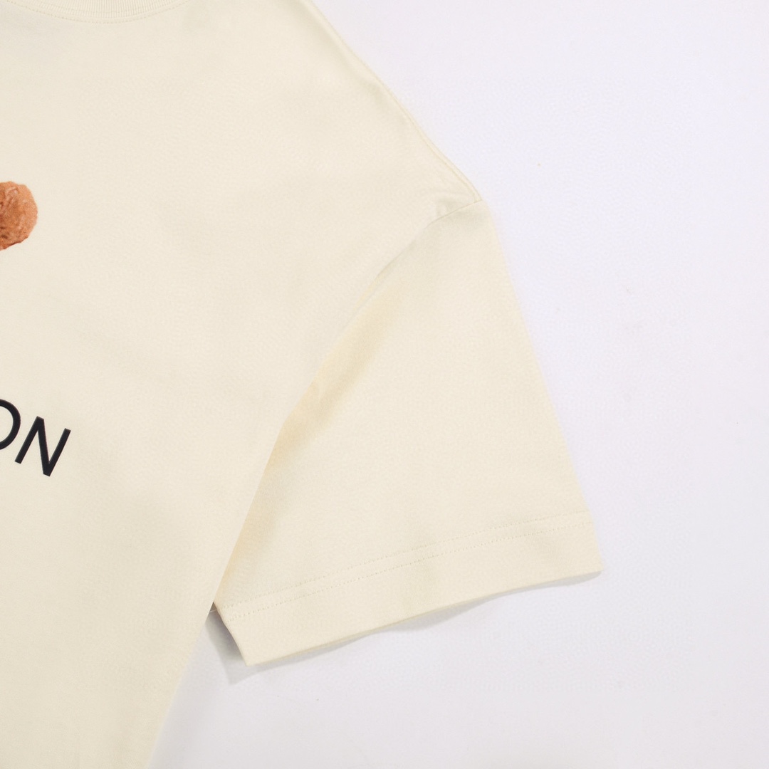 Bear print fashion t-shirt Bear print fashion t-shirt