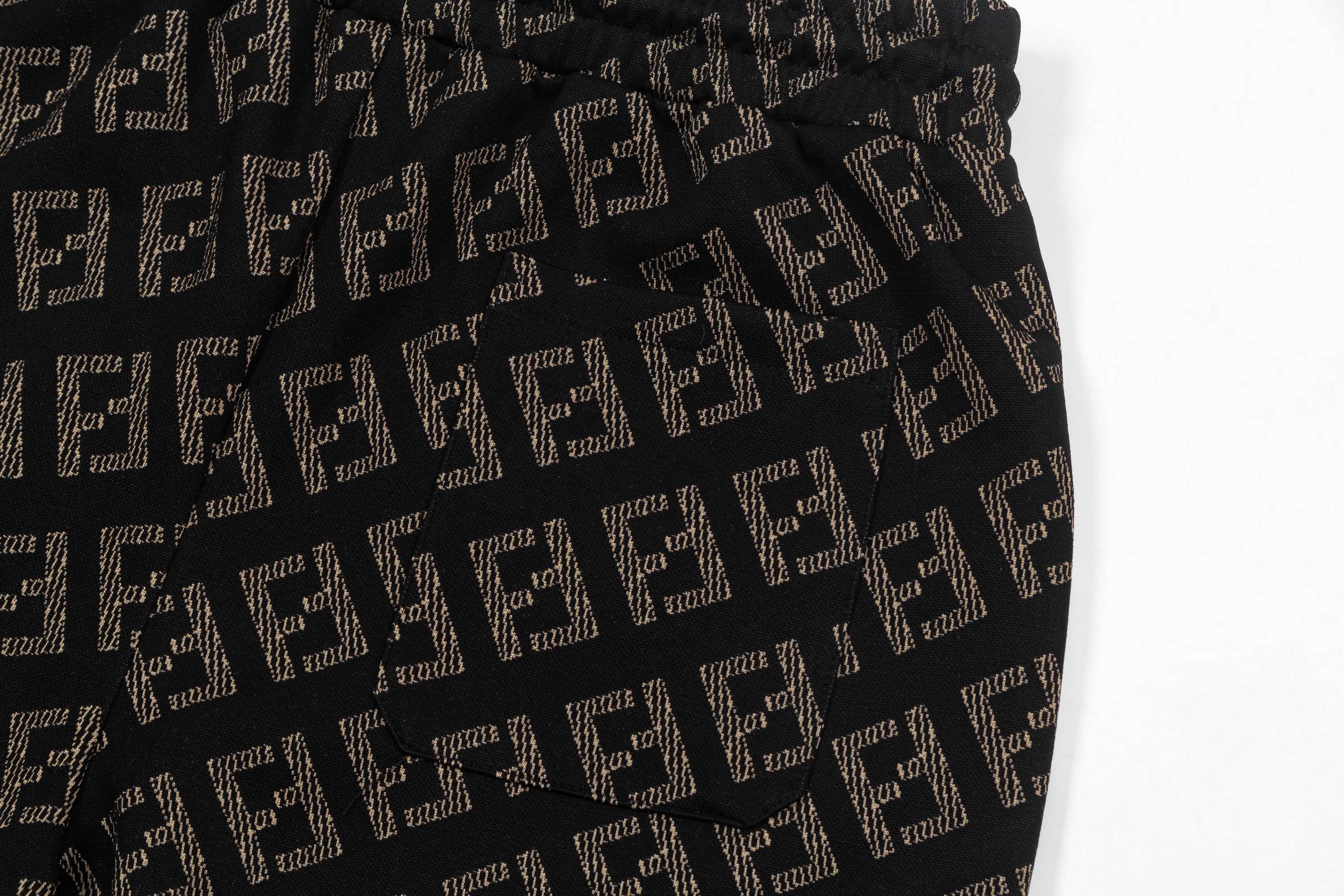 Summer new full logo knitted shorts Summer new full logo knitted shorts