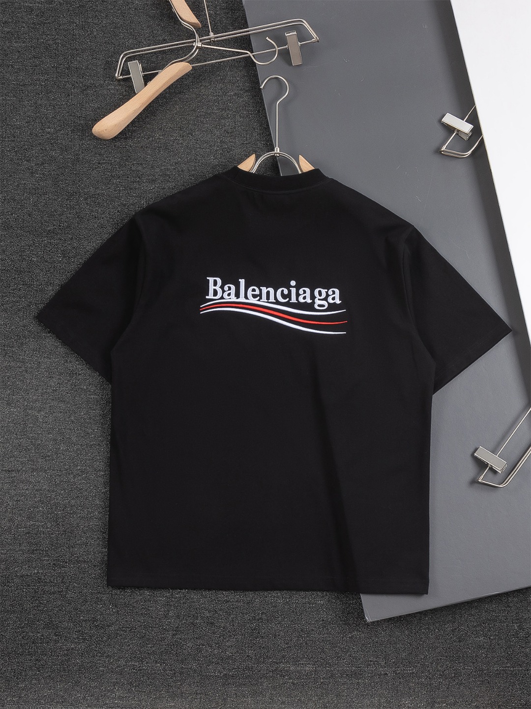 Classic t-shirt Classic t-shirt