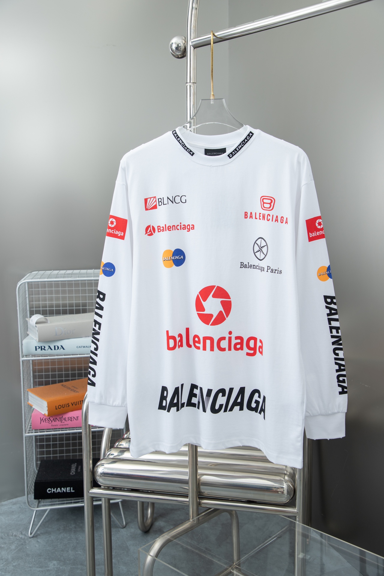 New printed long sleeve T-shirt New printed long sleeve T-shirt