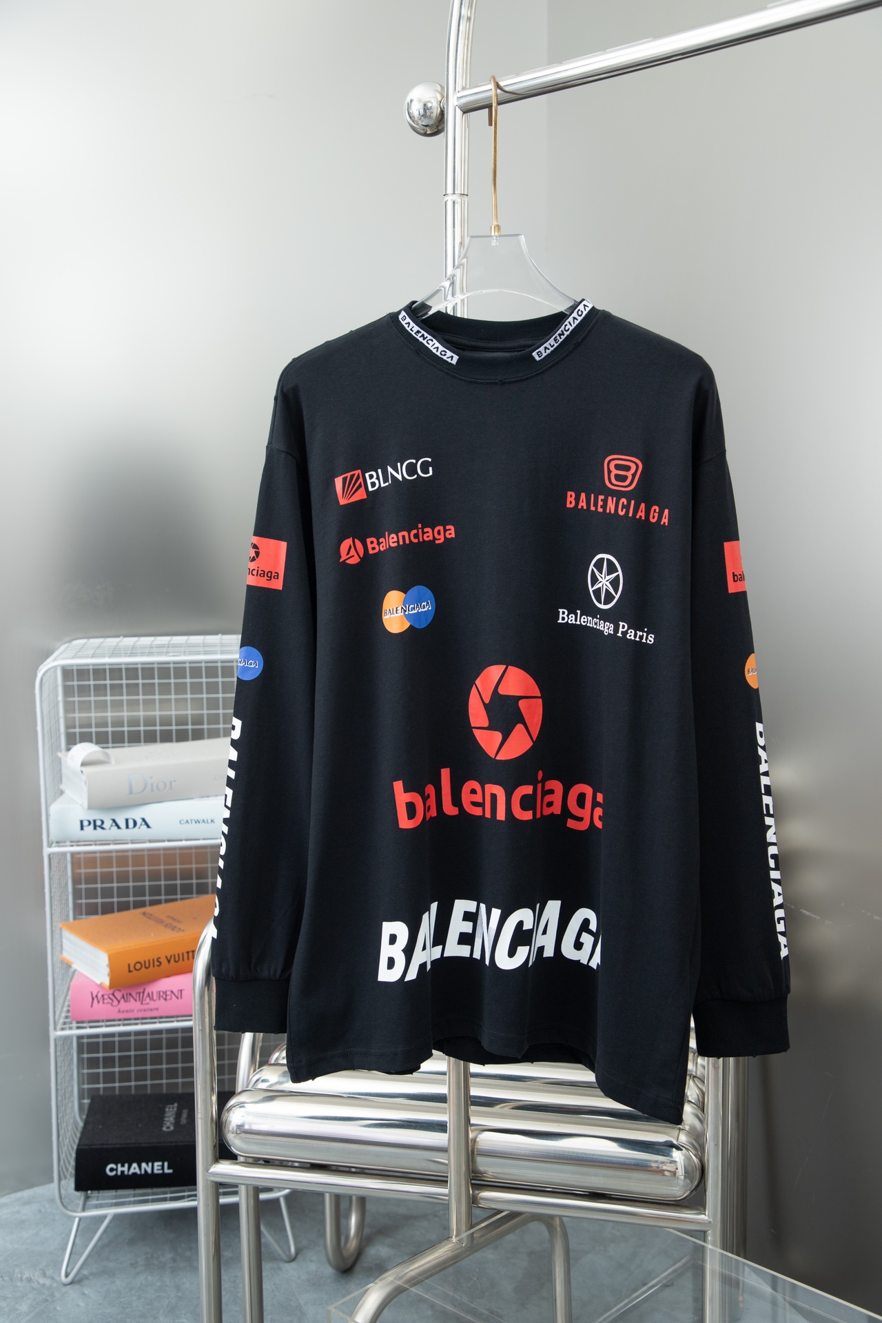 New printed long sleeve T-shirt New printed long sleeve T-shirt