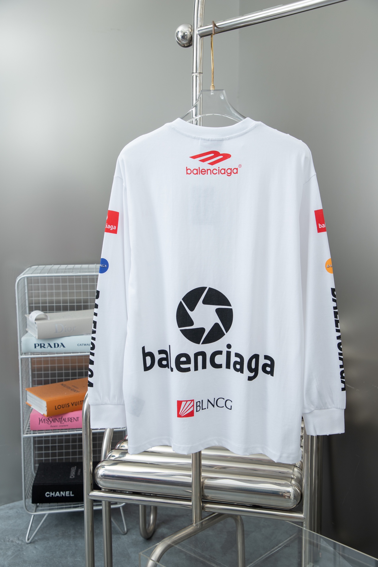 New printed long sleeve T-shirt New printed long sleeve T-shirt