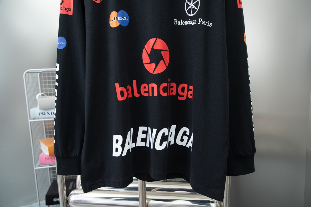 New printed long sleeve T-shirt New printed long sleeve T-shirt