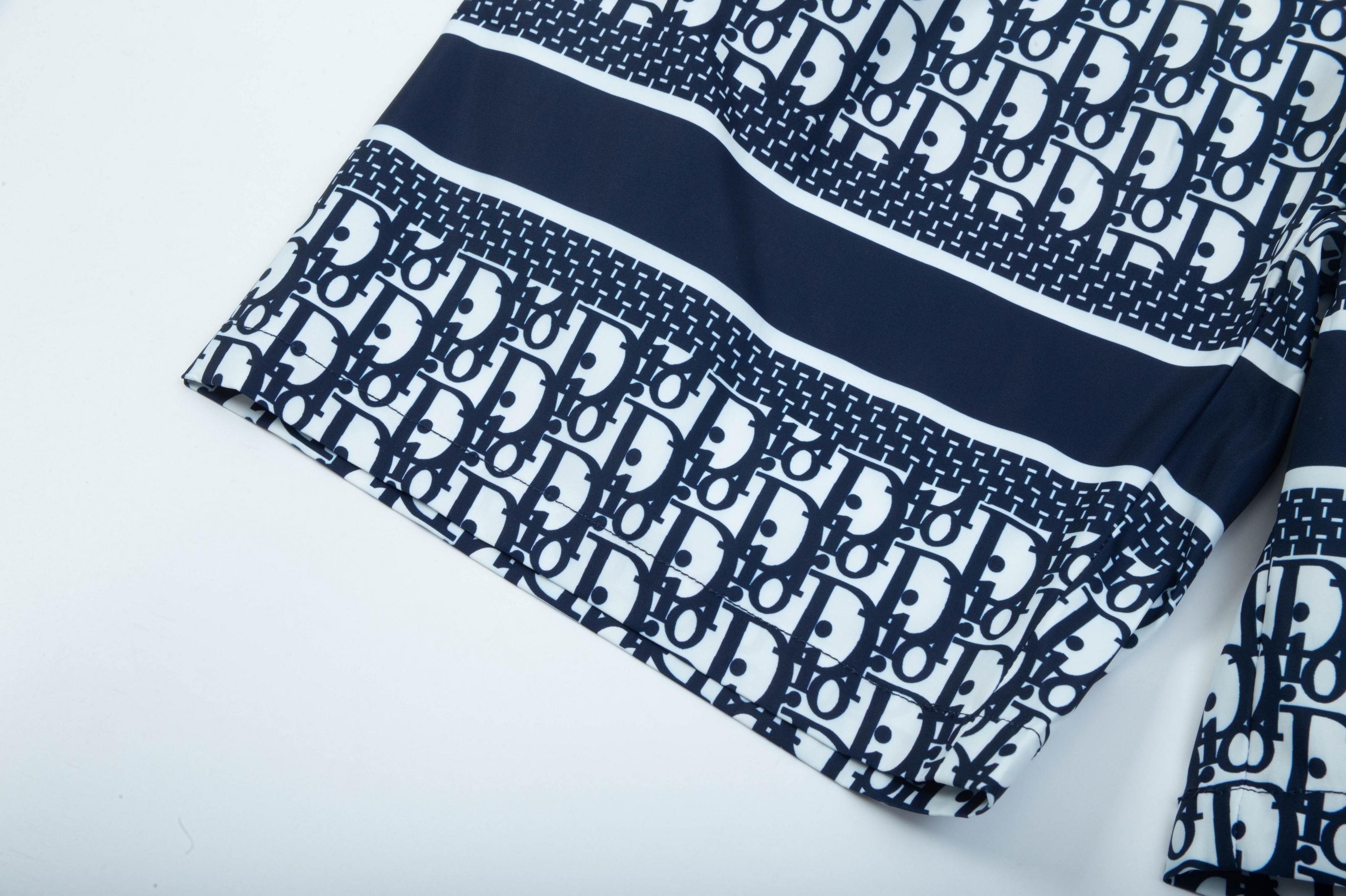 Stripe splicing beach shorts Stripe splicing beach shorts