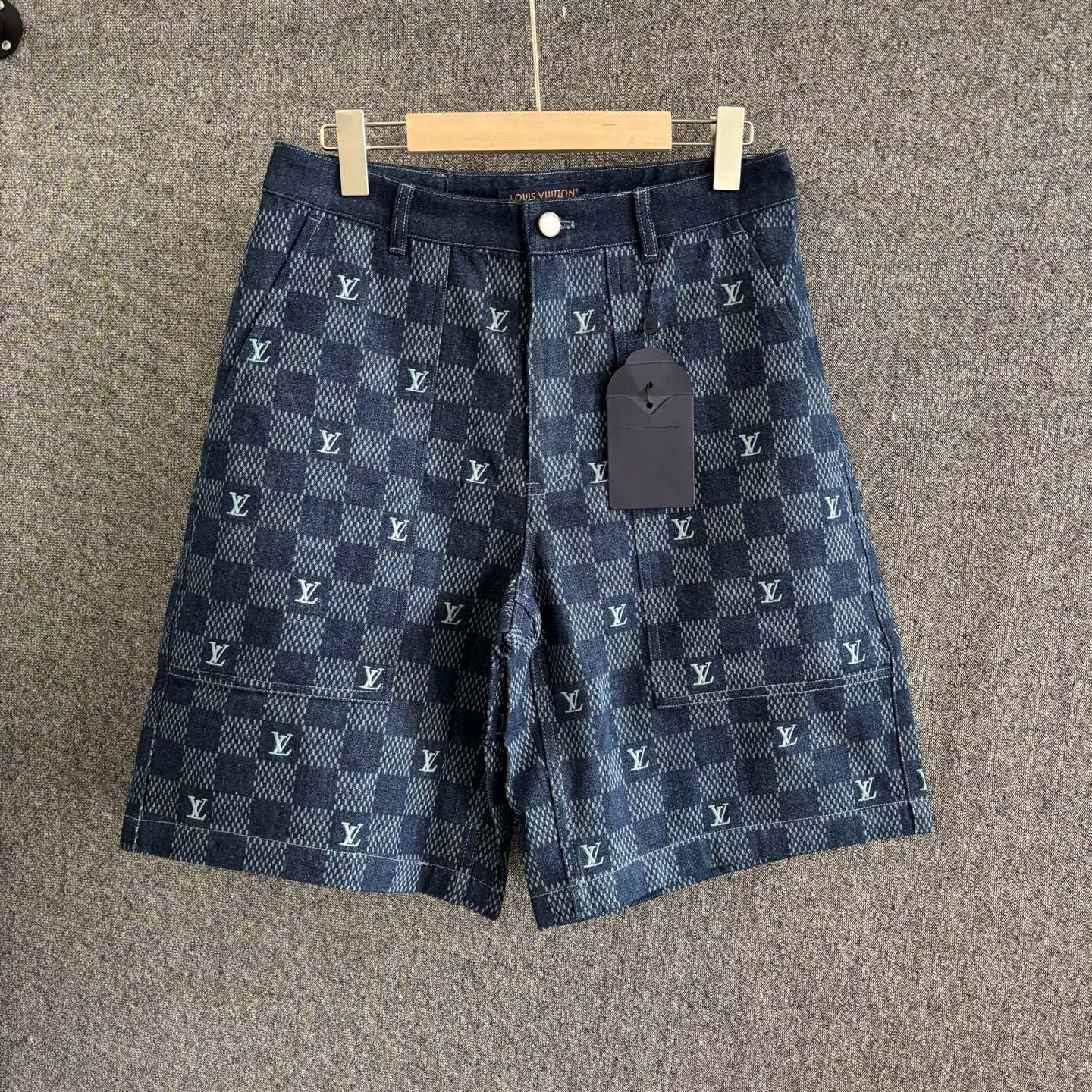 Embroidered denim shorts Embroidered denim shorts