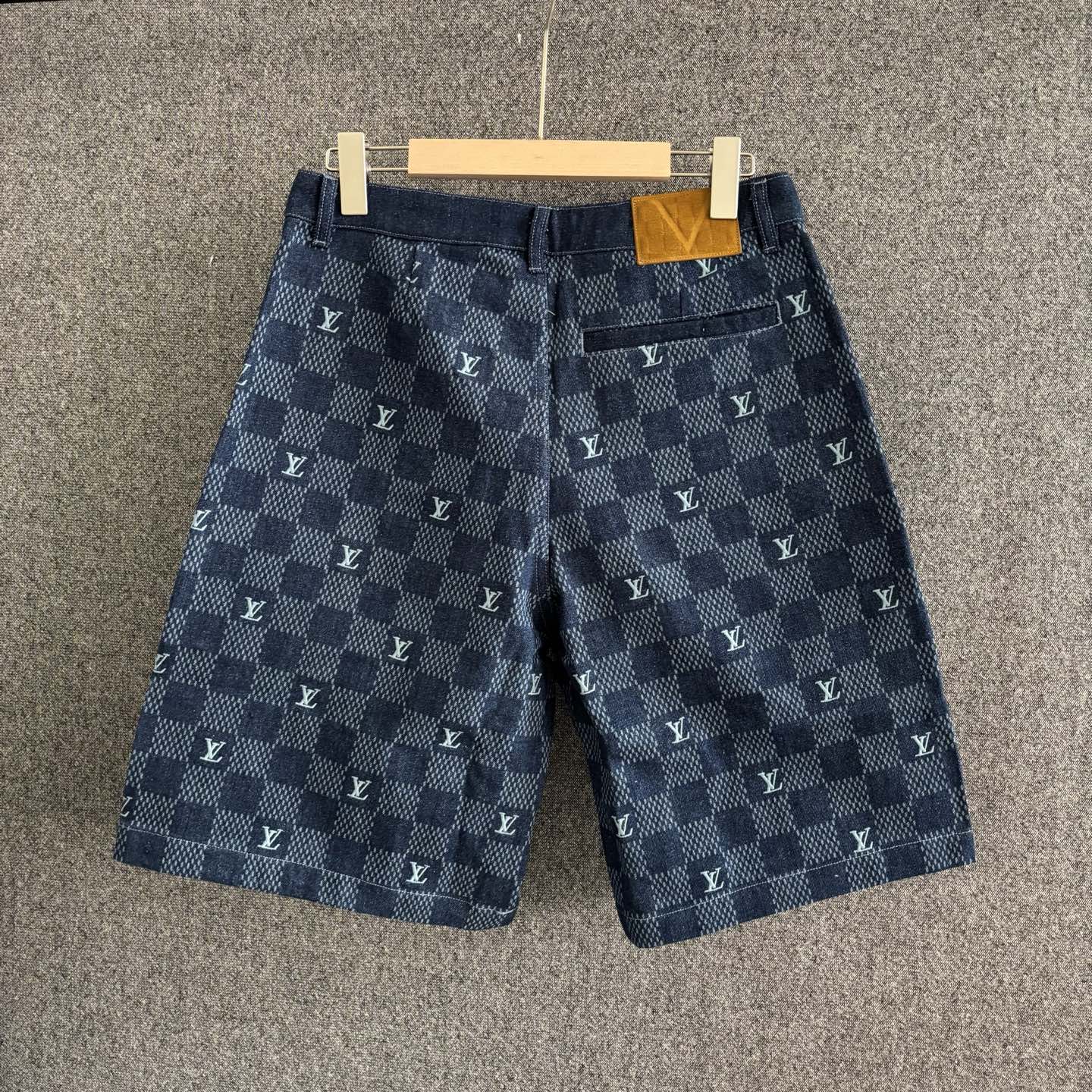 Embroidered denim shorts Embroidered denim shorts