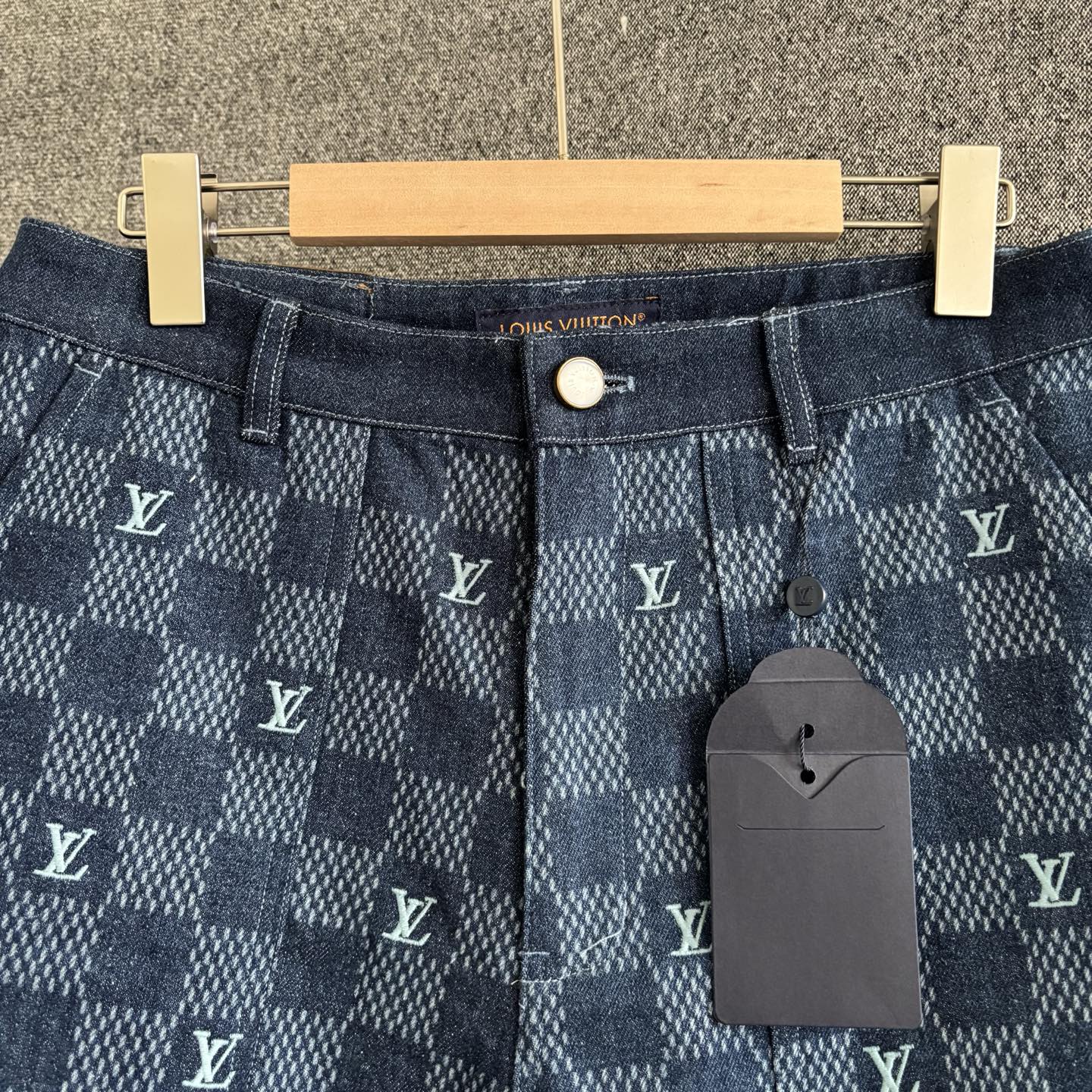 Embroidered denim shorts Embroidered denim shorts