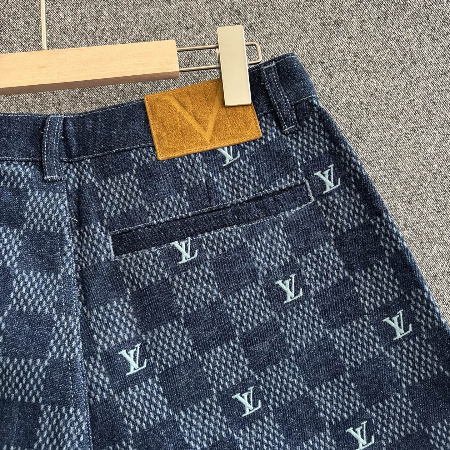 Embroidered denim shorts Embroidered denim shorts