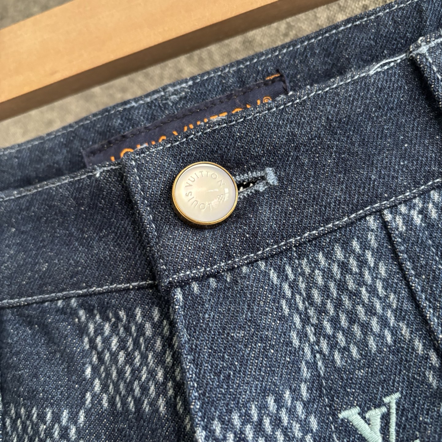 Embroidered denim shorts Embroidered denim shorts