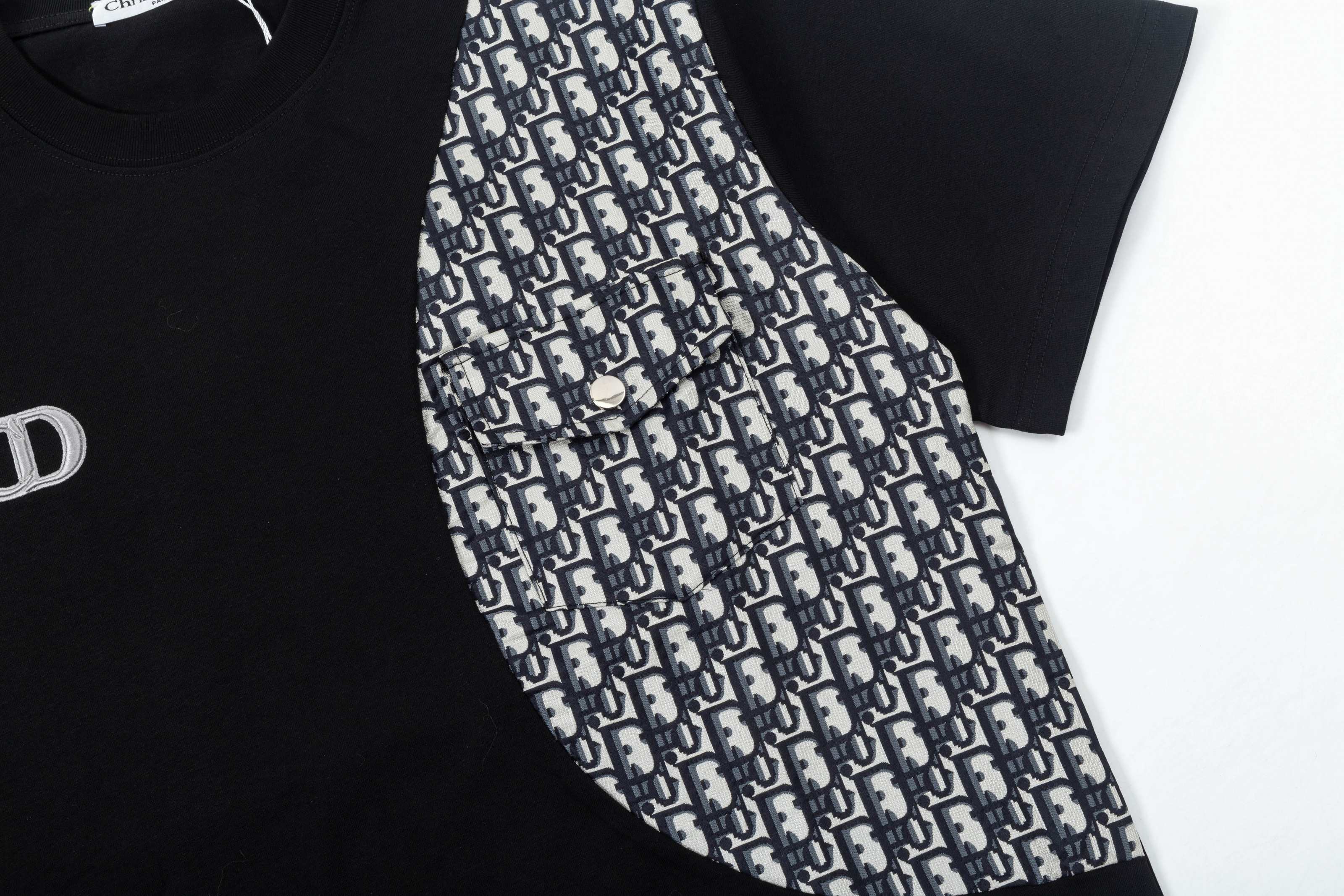 2025ss embroidered splicing t-shirt 2025ss embroidered splicing t-shirt