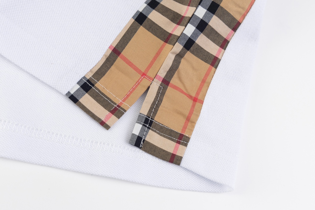 Plaid splicing embroidery polo shirt Plaid splicing embroidery polo shirt