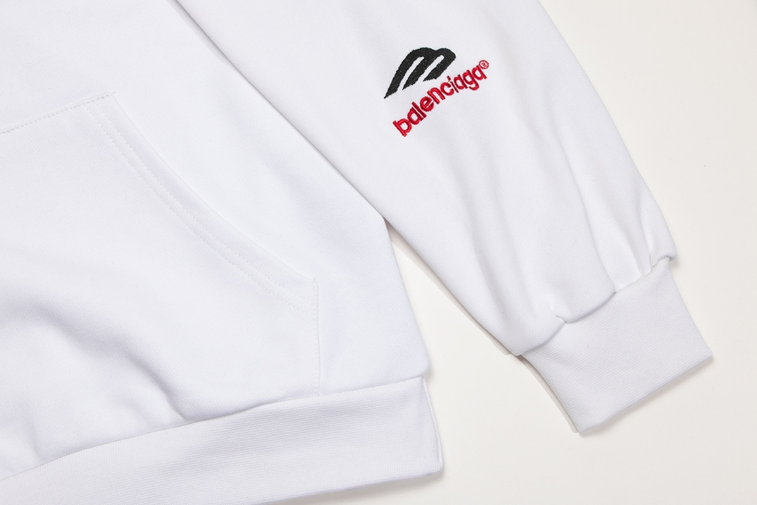 New embroidered classic hoodie New embroidered classic hoodie