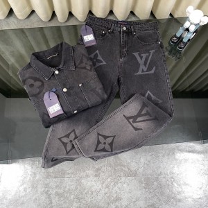 Gradient color big letter jeans