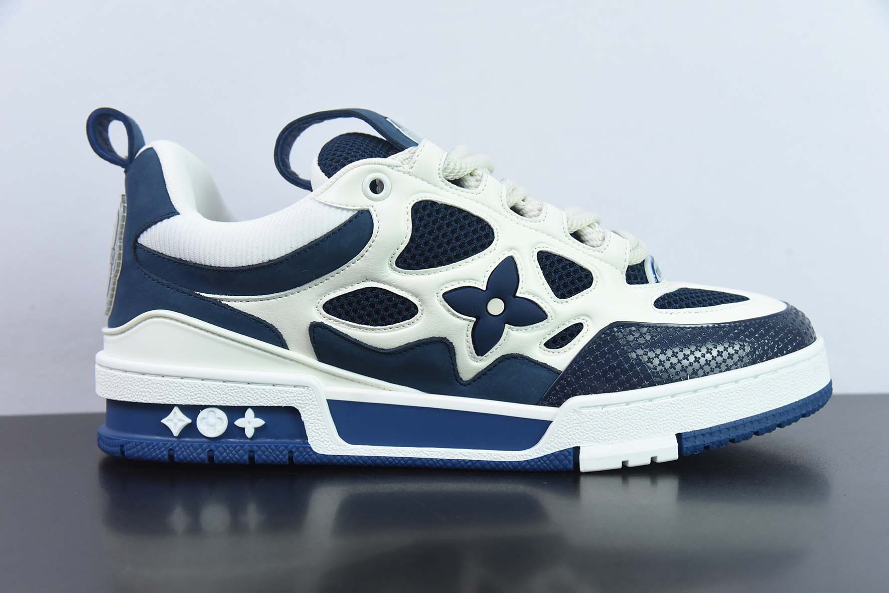 High quality sports shoes