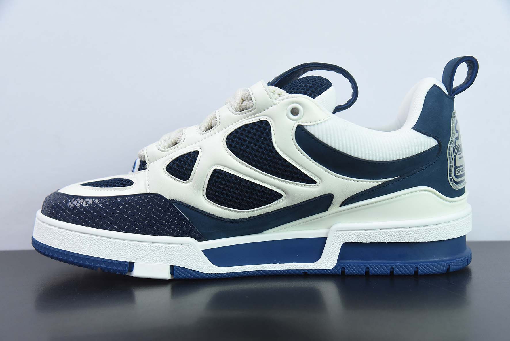 High quality sports shoes