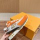 Limited color matching sneakers Limited color matching sneakers