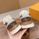 Limited color matching sneakers Limited color matching sneakers
