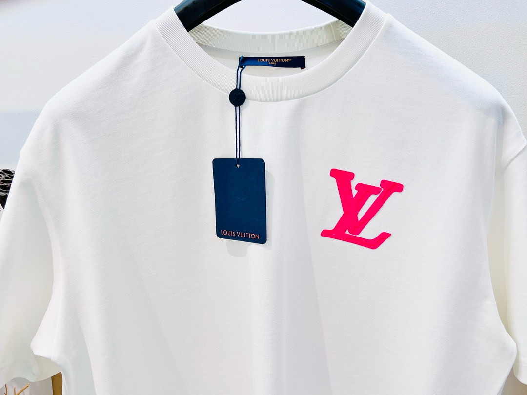 New classic embroidery t-shirt New classic embroidery t-shirt