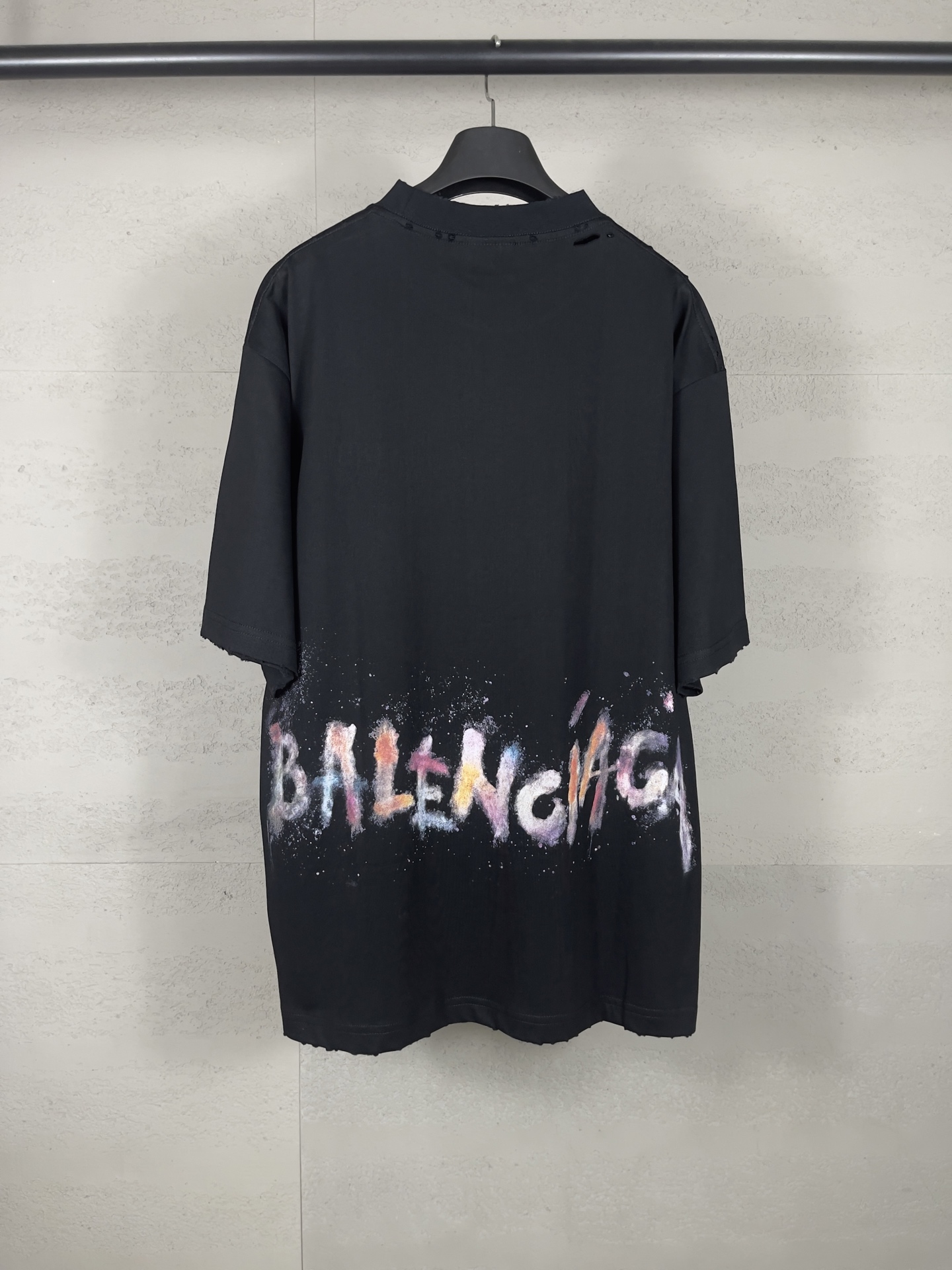 Classic pattern graffiti embroidery t-shirt Classic pattern graffiti embroidery t-shirt