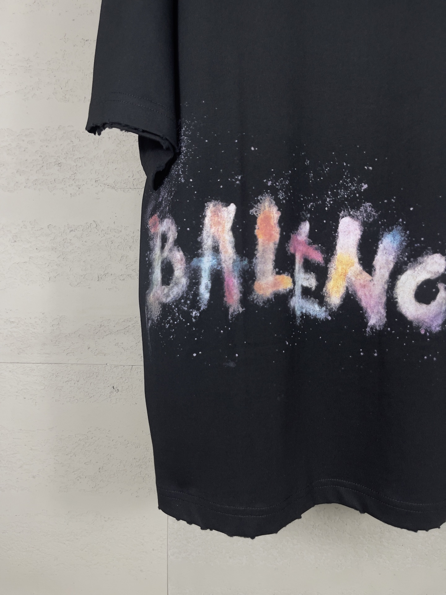 Classic pattern graffiti embroidery t-shirt Classic pattern graffiti embroidery t-shirt