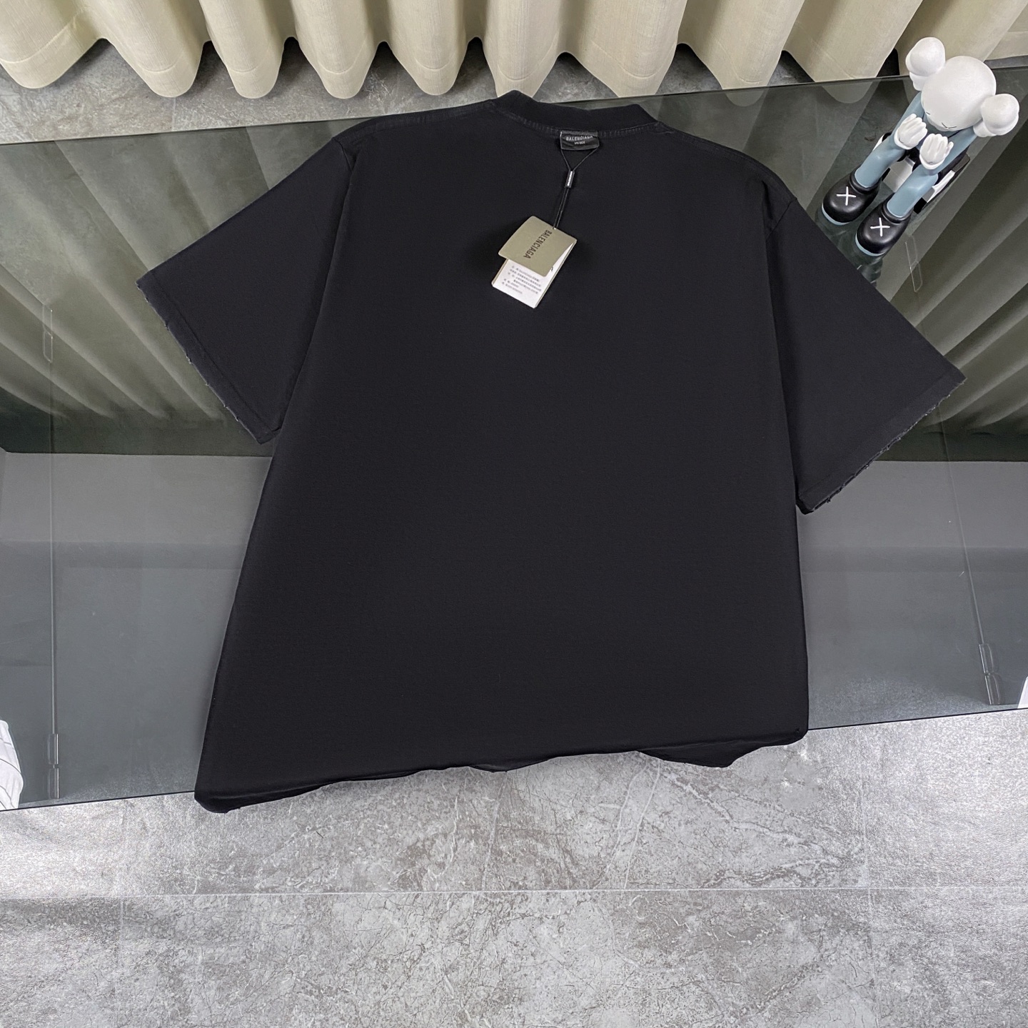 New style of old patch embroidery t-shirt New style of old patch embroidery t-shirt