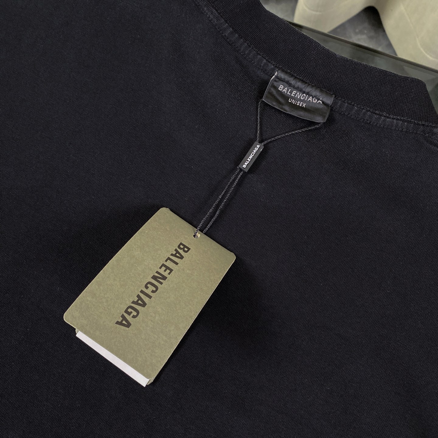 New style of old patch embroidery t-shirt New style of old patch embroidery t-shirt
