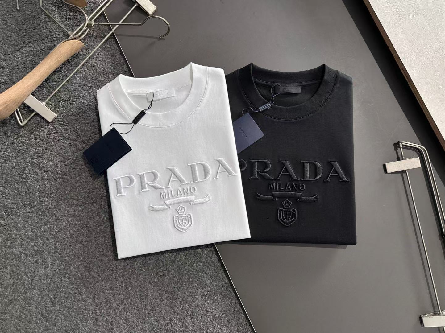 Classic embroidery t-shirt Classic embroidery t-shirt