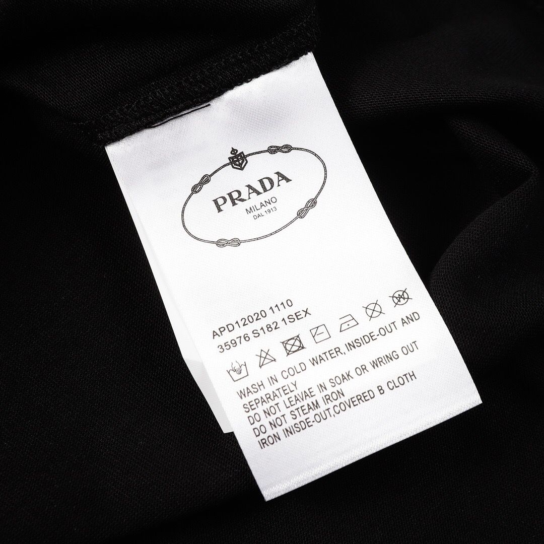 Classic embroidery t-shirt Classic embroidery t-shirt